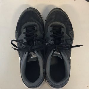 Black nike sneakers